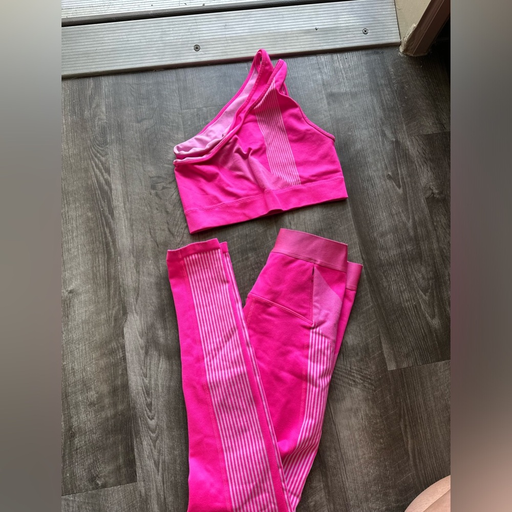 2 piece Fabletics workout set